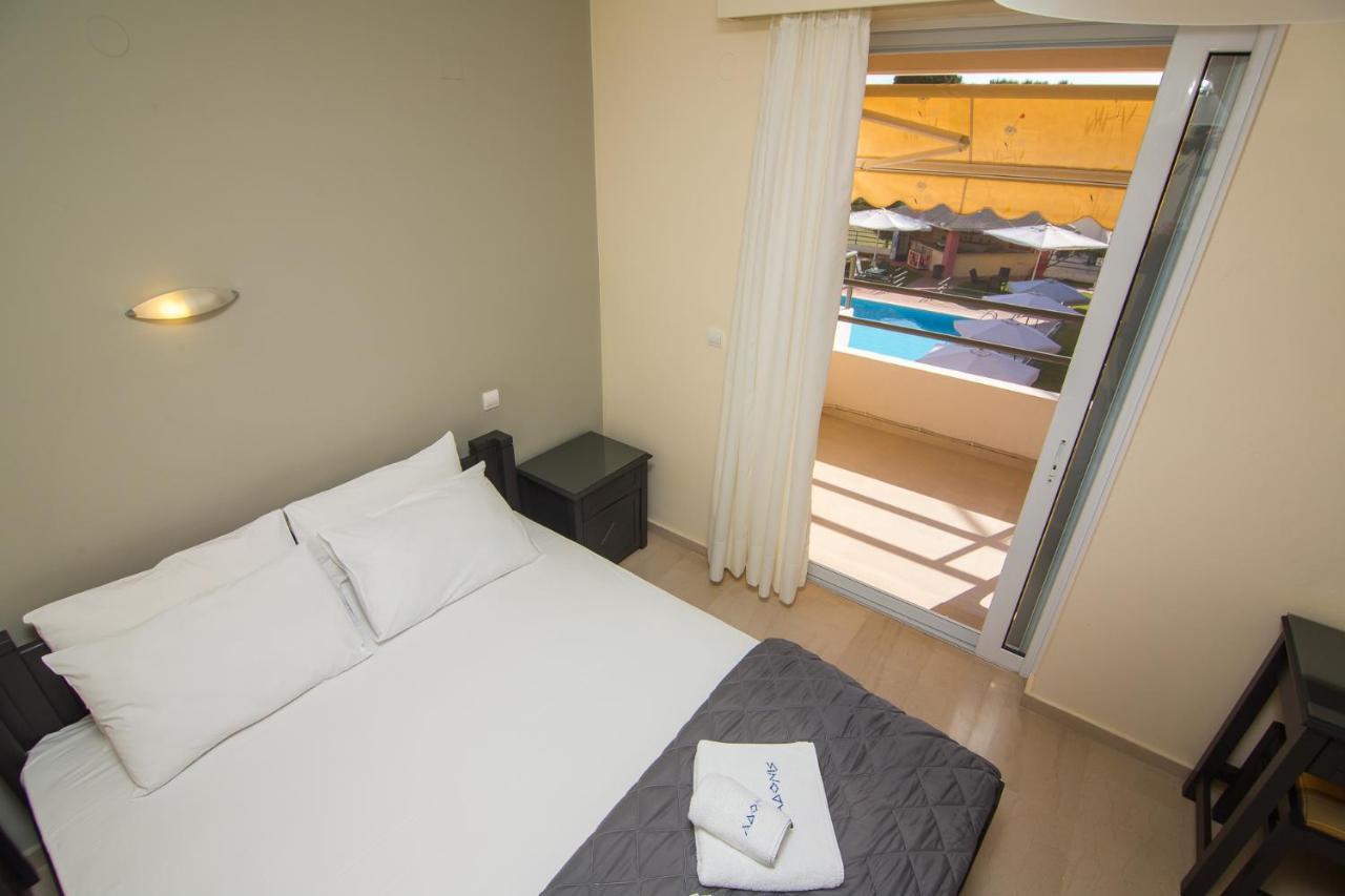 Adonis Hotel Превеза Екстериор снимка