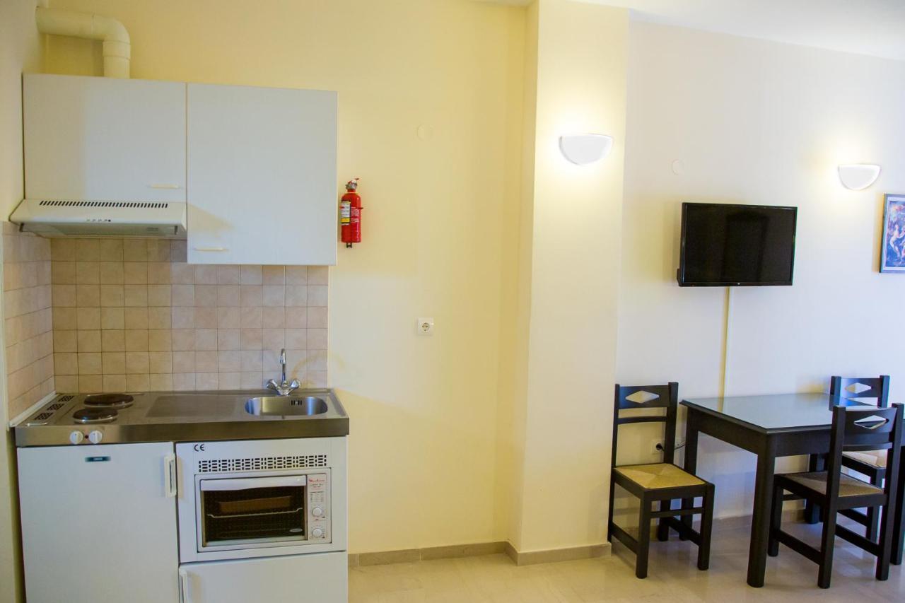 Adonis Hotel Превеза Екстериор снимка