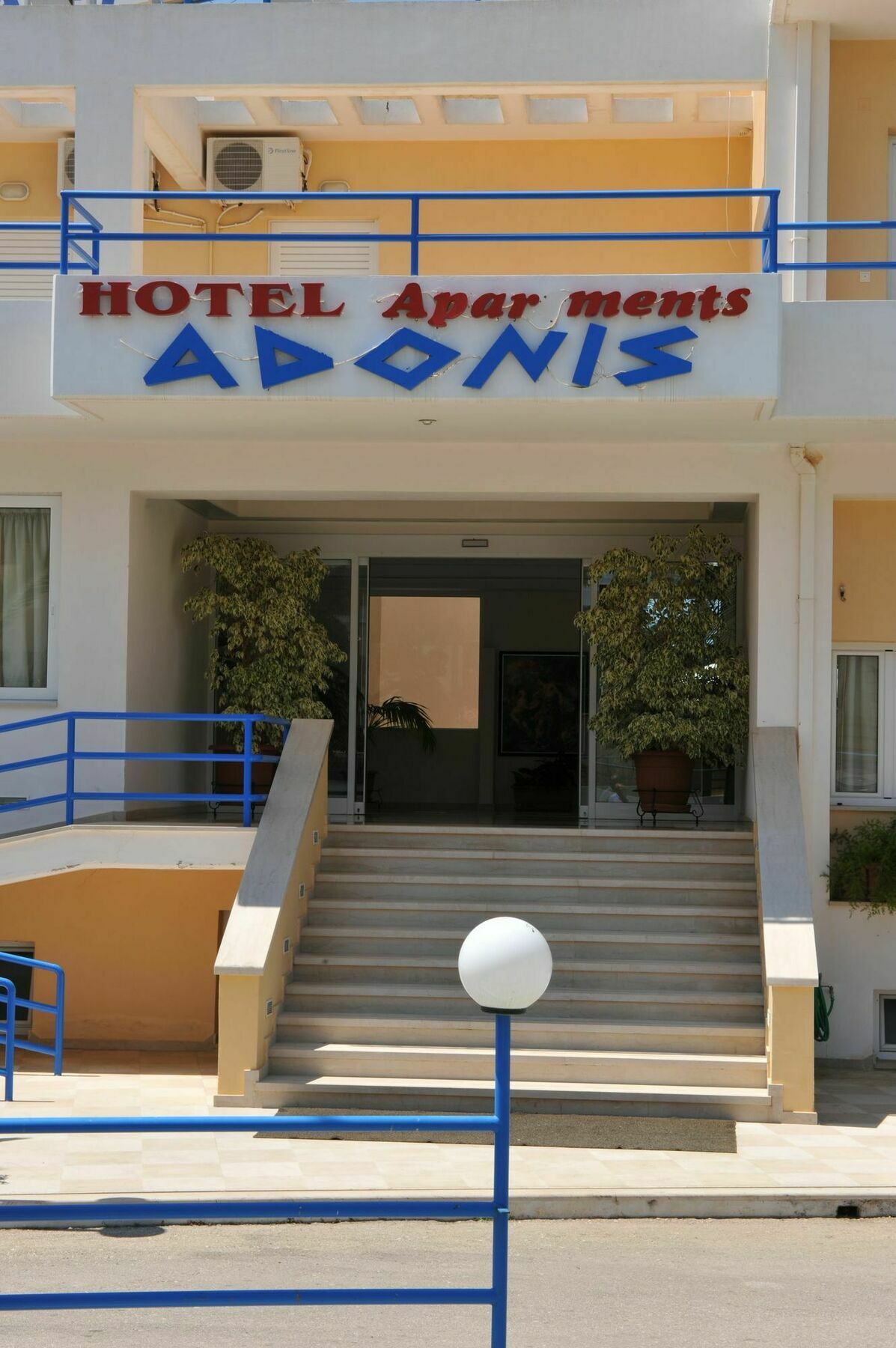 Adonis Hotel Превеза Екстериор снимка